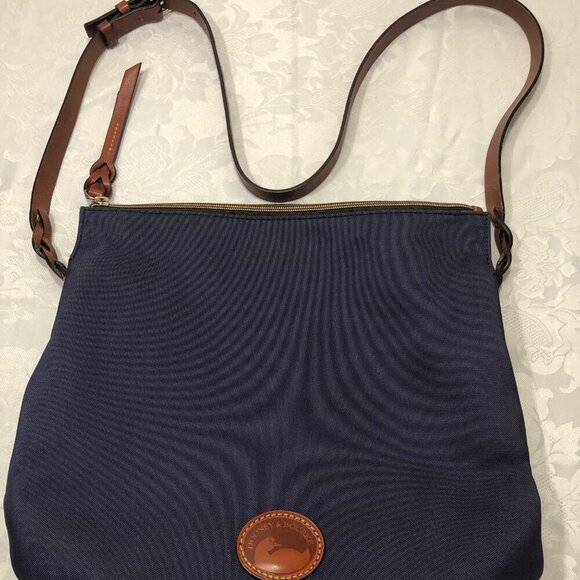 DOONEY & BOURKE Navy Blue Nylon Crossbody Tote Adjustable Leather Straps Red Int - Picture 16 of 16